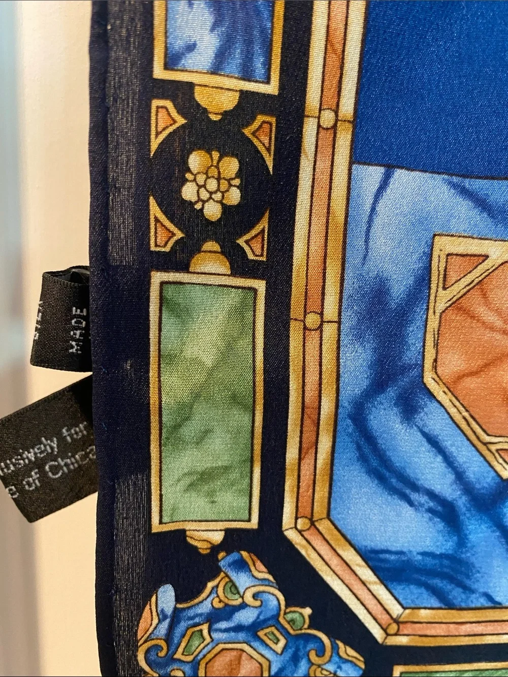 💯 Silk Hand Made Design Exclusively for The Art Institute Of Chicago Scarf NWOT